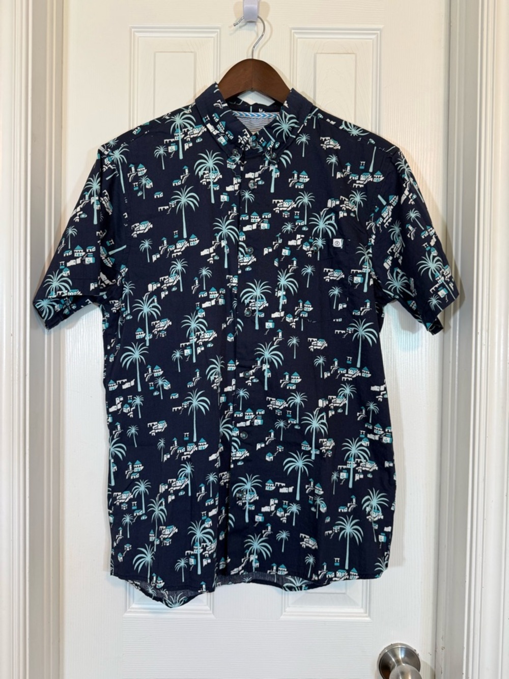 Reverse Threads Men’s Short Sleeve Button Down Shirt Size M